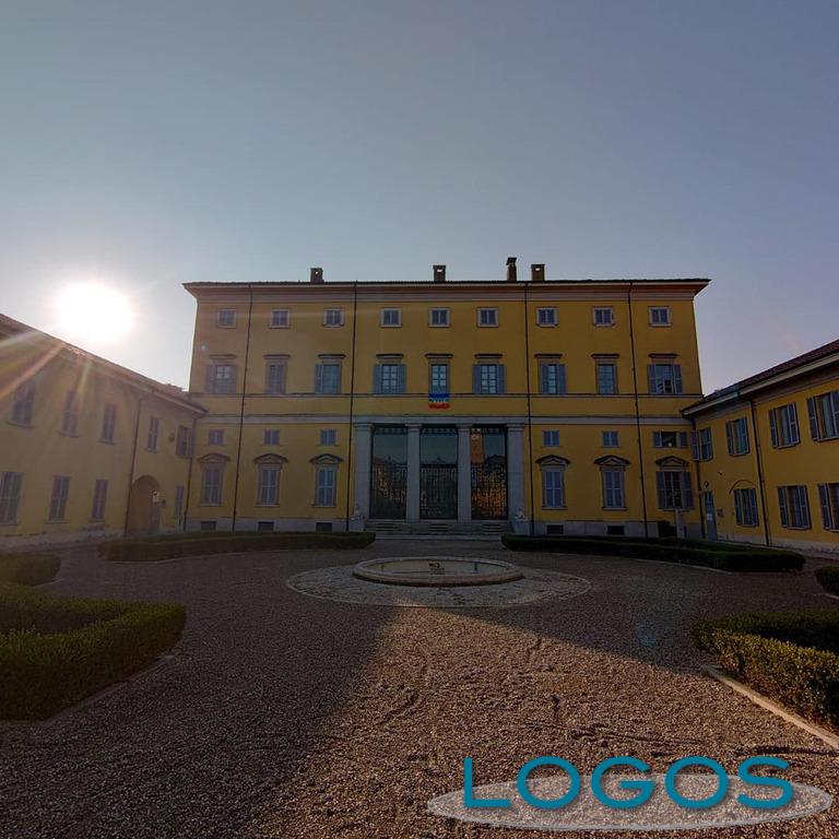 Cuggiono - Bandiera per la pace in Comune