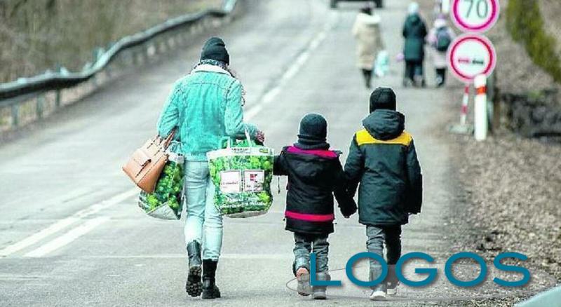 Attualità - Bambini e mamme in fuga dall'Ucraina (Foto internet)