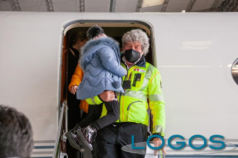 Sociale - Piccoli ucraini sbarcano a Linate 