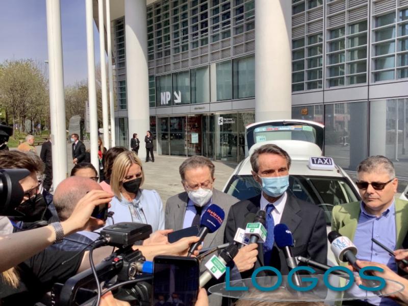 Milano - Telecamere sui taxi: un momento dell'incontro 