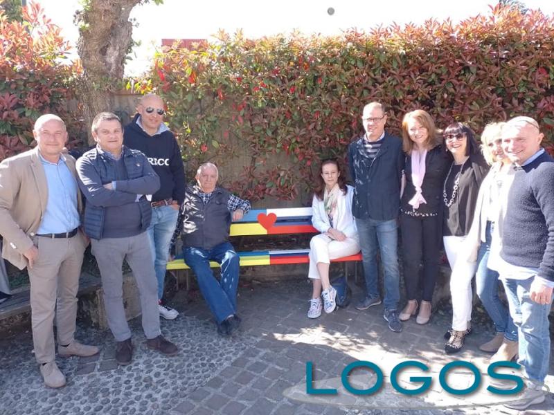 Bareggio - La panchina in piazza Cavour 