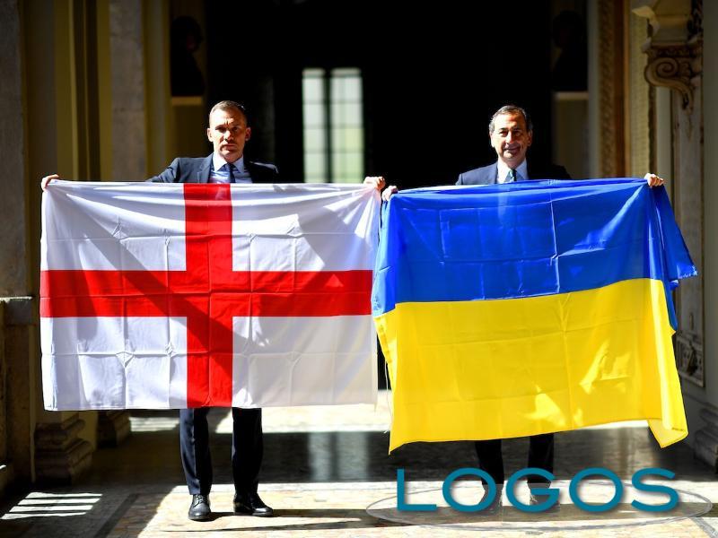 Milano / Sociale - Shevchenko con il sindaco di Milano, Sala 