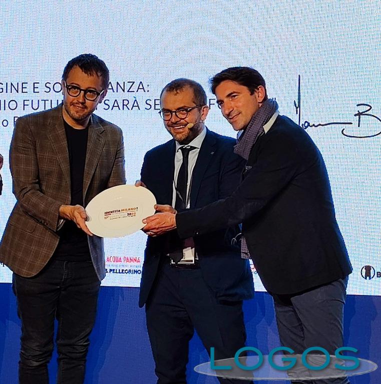 Milano - La consegna del riconoscimento Milano - La consegna del riconoscimento