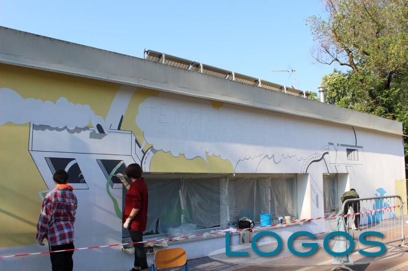 Buscate / Scuole - Ragazzi al lavoro per il murales 