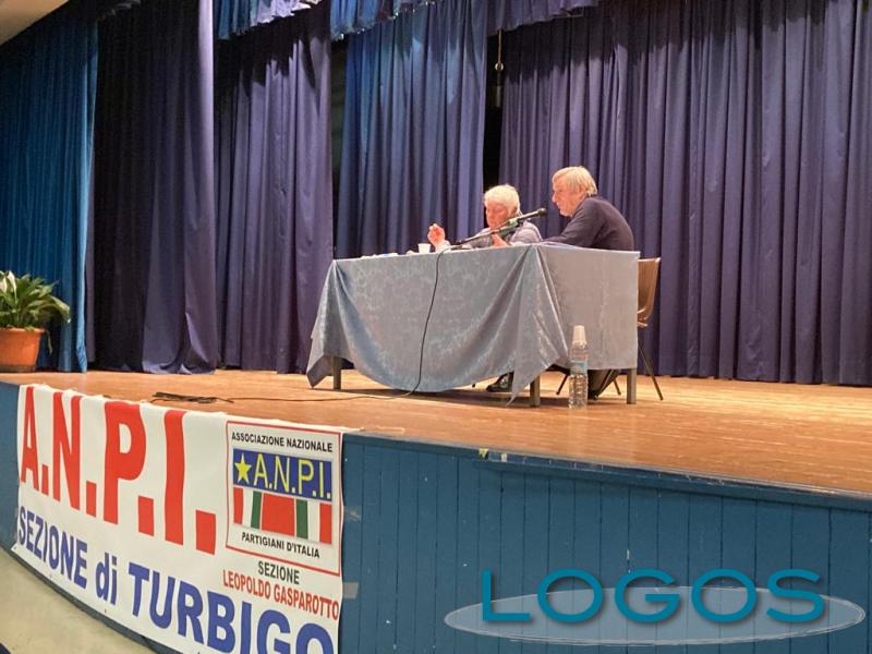 Turbigo - Don Luigi Ciotti durante l'incontro a Turbigo 