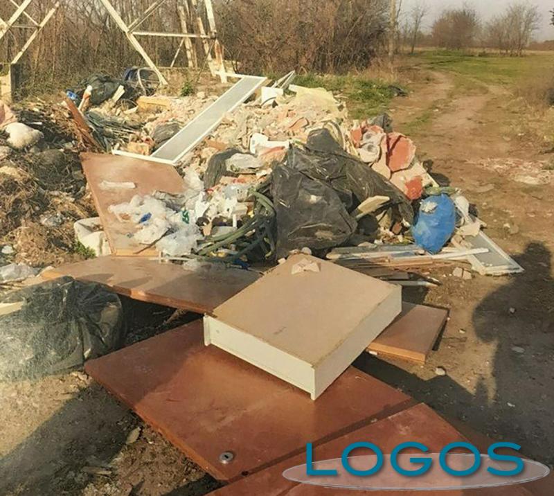 Buscate - Rifiuti abbandonati 