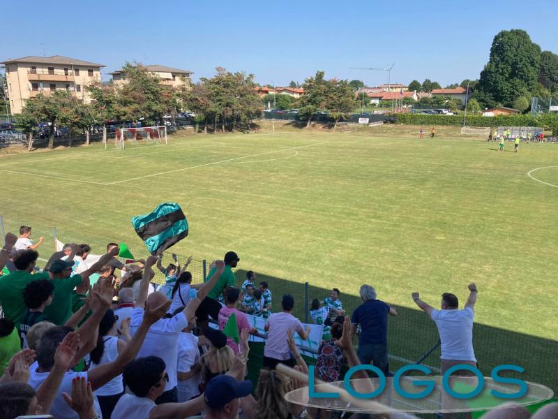 Castano / Sport - I tifosi della Castanese in trasferta 