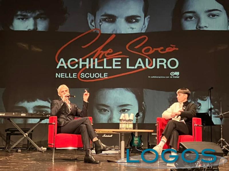 Magenta - Achille Lauro al teatro Lirico