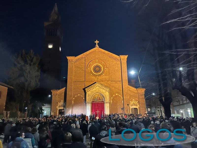 Castellanza - La Via Crucis con l'Arcivescovo Mario Delpini 2023