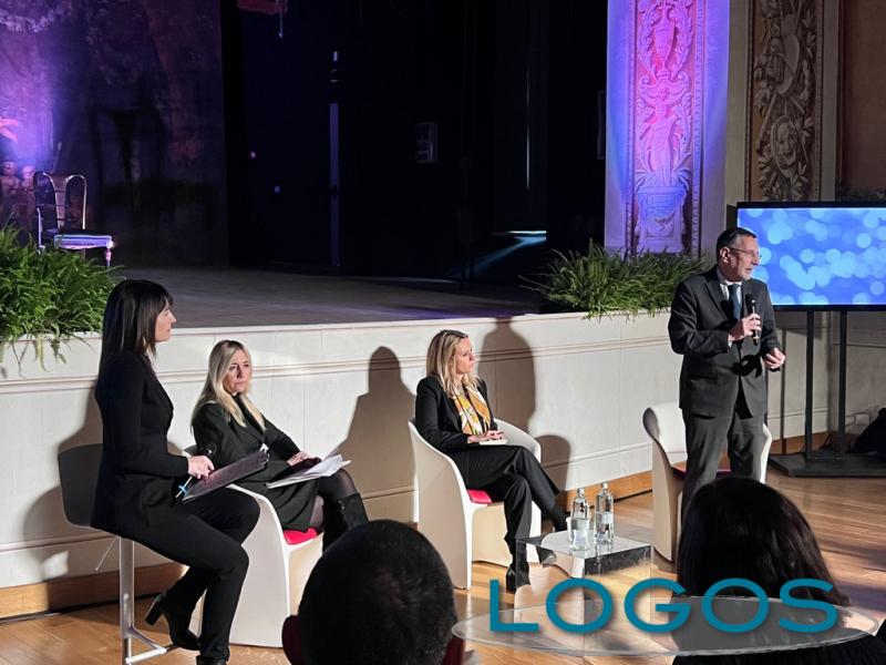 Milano - Riapre il Teatrino 