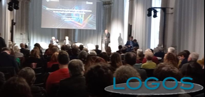 Milano / Commercio - L'incontro 