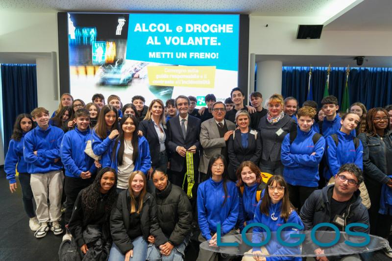 Milano / Scuole - Gli studenti durante l'incontro 