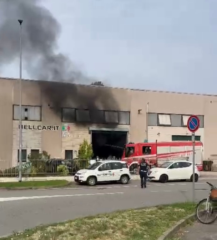 Castano / Cronaca - Incendio da 'Bellcar'
