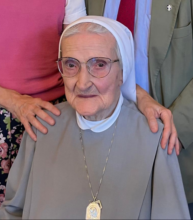 Mesero - madre Virginia Beretta