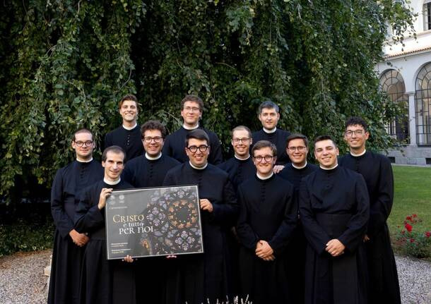 Sociale - Nicolò Frattolillo con i compagni di ordinazione