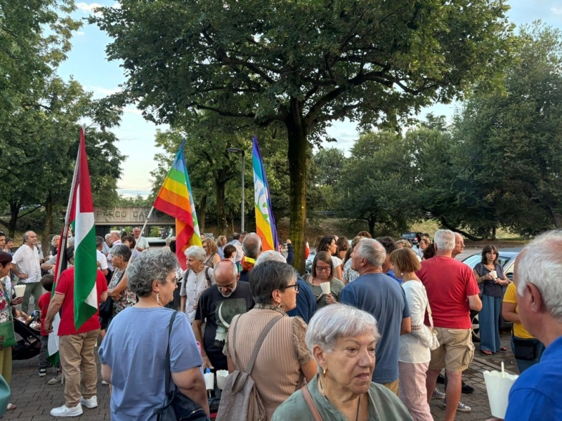 Legnano - Un presidio per Gaza Legnano - Un presidio per Gaza