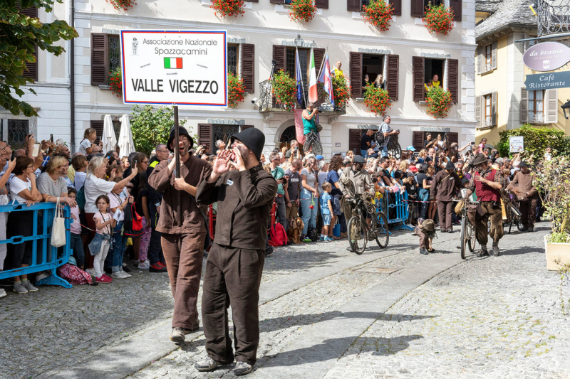 Eventi - Un momento del Raduno degli Spazzacamini Eventi - Un momento del Raduno degli Spazzacamini