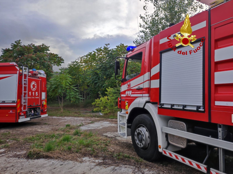 Casorezzo - Incendio alla Zucchi Casorezzo - Incendio alla Zucchi