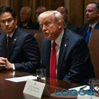 Politica - Donald J. Trump durante un incontro