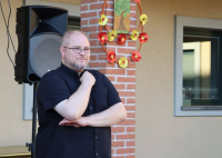 Bernate Ticino - Don William Maggioni a una festa