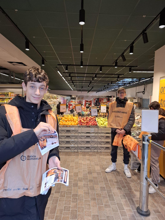 Sociale - Ragazzi per la Colletta Alimentare