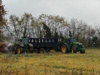 Territorio - Trattori nei campi