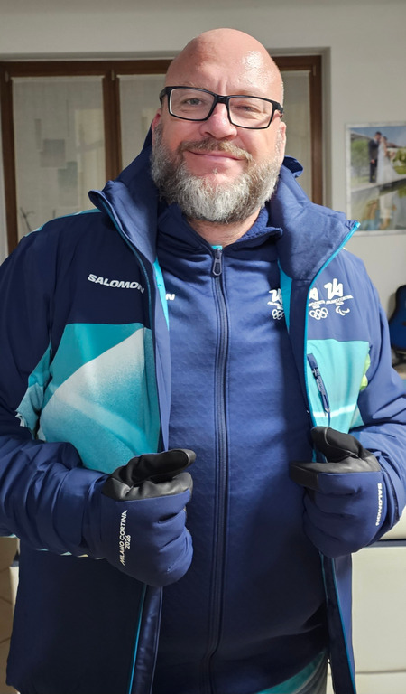 Castano Primo - Luca Fusetti con la tuta olimpica Castano Primo - Luca Fusetti con la tuta olimpica