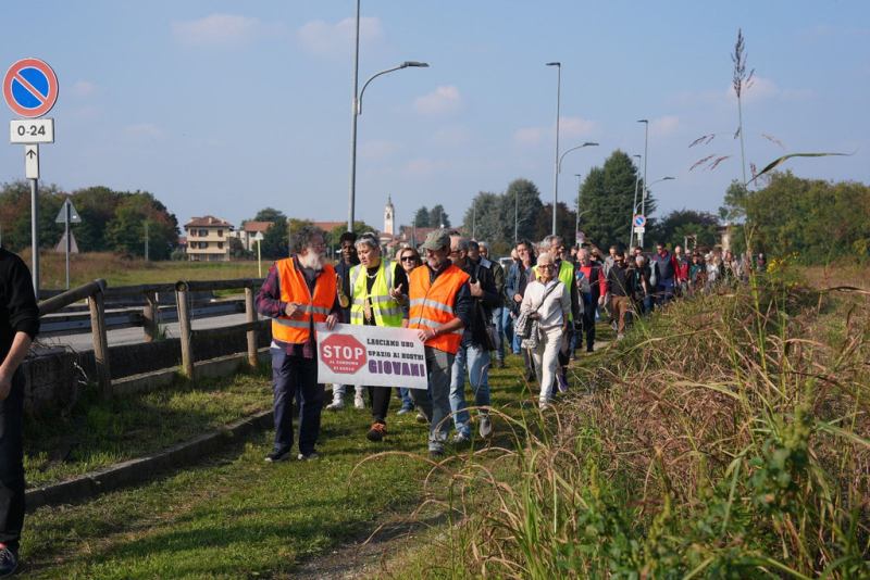 Castano Primo - Manifestazione contro il Polo Logistico Castano Primo - Manifestazione contro il Polo Logistico