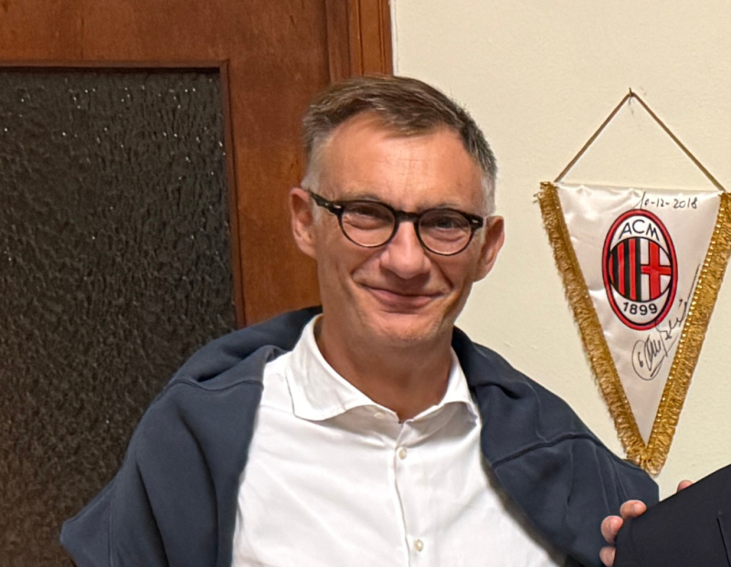 Cuggiono - Riccardo Crespi ad una premiazione Cuggiono - Riccardo Crespi ad una premiazione