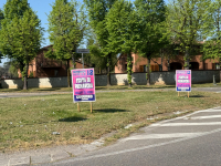 Cuggiono - Cartelli nelle aiuole, fiera 2026