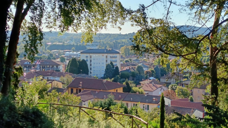 Ispra - Il paese visto dall'alto Ispra - Il paese visto dall'alto