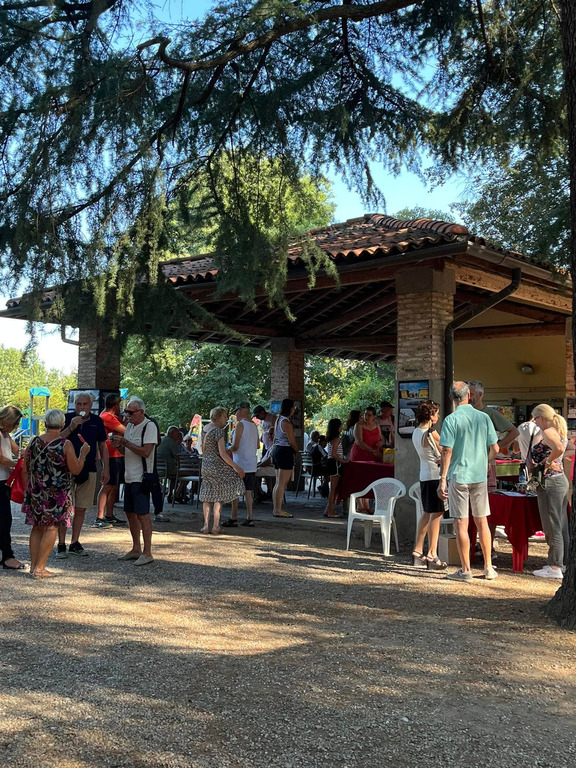 Cuggiono - Un momento del Gelato di Ferragosto al parco Cuggiono - Un momento del Gelato di Ferragosto al parco
