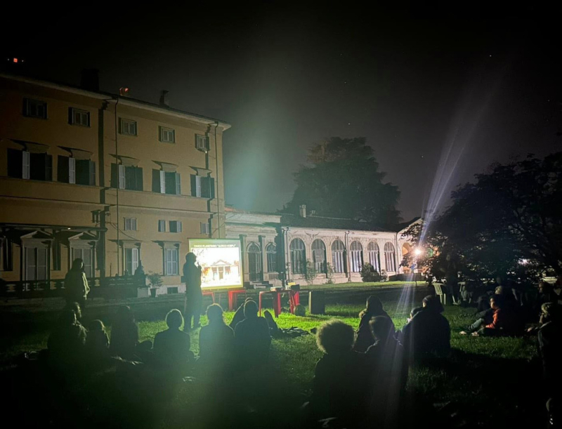 Cuggiono - Un momento di incontro a 'Sotto un cielo stellato' Cuggiono - Un momento di incontro a 'Sotto un cielo stellato'